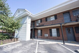 7046 E US Hwy 36 in Avon, IN - Building Photo