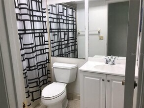 1823 Thornwood Ct in Zephyrhills, FL - Building Photo - Building Photo