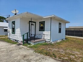 1317 1/2 22nd St in Orlando, FL - Building Photo