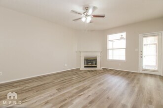 3941 Overlake Dr in Denton, TX - Foto de edificio - Building Photo