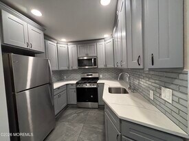 21 Mechanic St in Freehold, NJ - Building Photo