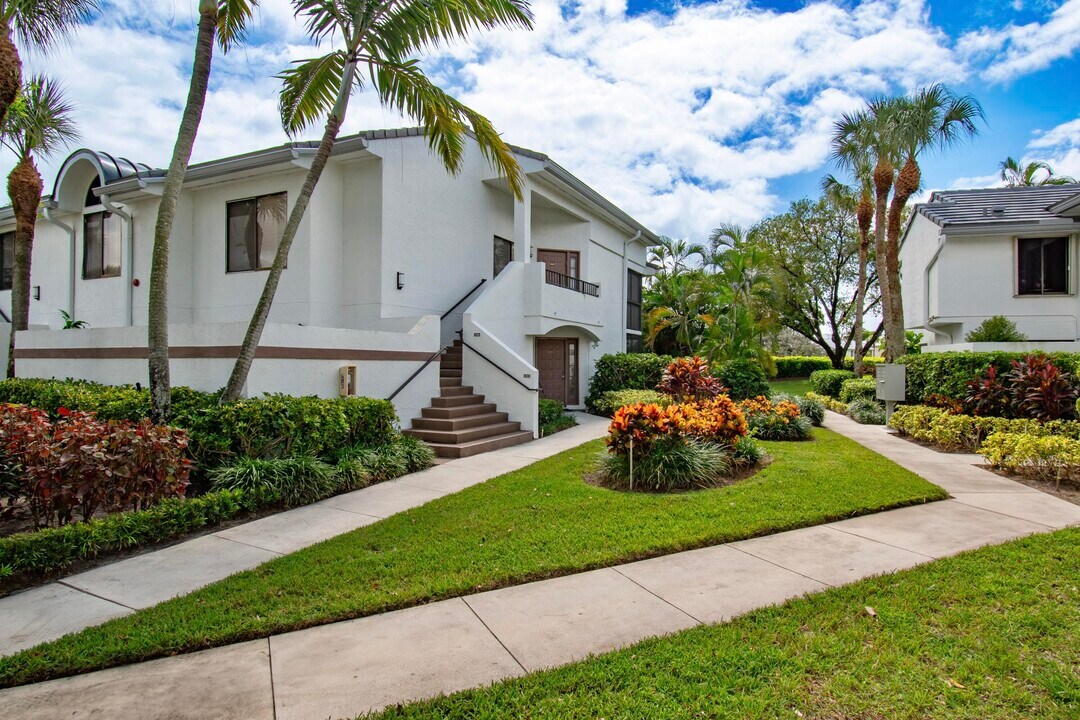 7248 Clunie Pl in Delray Beach, FL - Building Photo