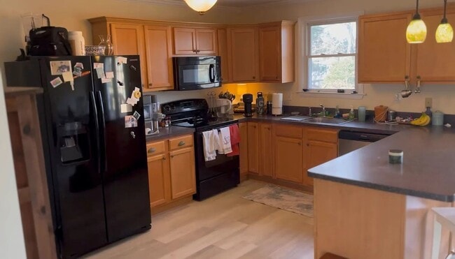 property at 5924 Woodstock Ct