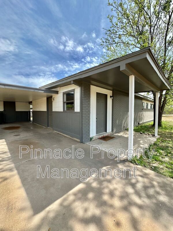 2401 Field St in San Angelo, TX - Building Photo - Building Photo