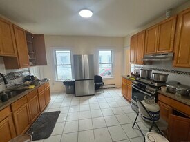 190 Whitney Ave in Bridgeport, CT - Building Photo