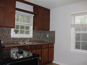 319 Moody St, Unit Half in Houston, TX - Building Photo - Building Photo
