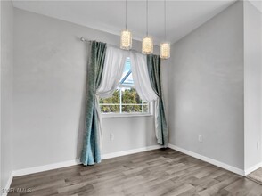 1629 NW 3rd Pl in Cape Coral, FL - Foto de edificio - Building Photo