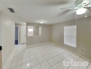 1924 Derbywood Dr, Unit Unit 2- OLD in Brandon, FL - Building Photo - Building Photo