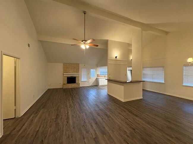 1613 Cantrell Blvd in Conroe, TX - Building Photo - Building Photo