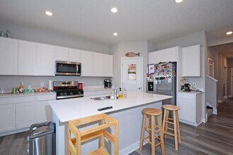 6733 Pine Arbor Ln S in Cottage Grove, MN - Building Photo - Building Photo