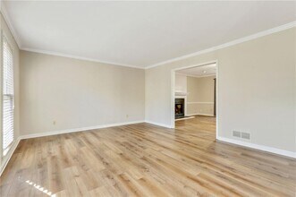 4365 Burnleigh Chase NE in Roswell, GA - Building Photo - Building Photo