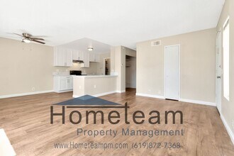 2424 Adirondack Row in San Diego, CA - Building Photo - Building Photo