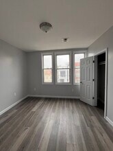 89 Pearsall Ave, Unit 5 in Jersey City, NJ - Building Photo - Building Photo