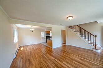 69 Allan Dr in East Norwich, NY - Building Photo - Building Photo