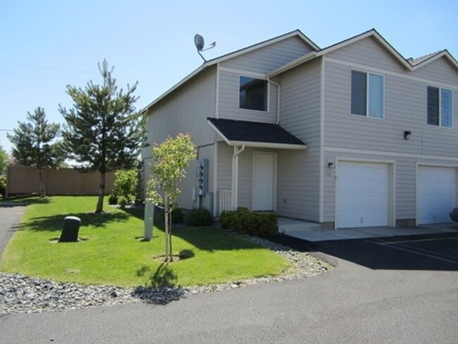 property at 1456 SW 16th St