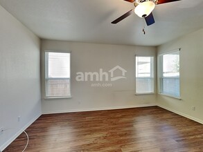 320 Aspen Waters in New Braunfels, TX - Building Photo - Building Photo