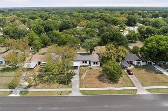 1110 Wolfe City Dr in Greenville, TX - Building Photo - Building Photo