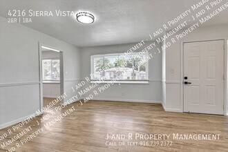 4216 Sierra Vista Ave in Sacramento, CA - Building Photo - Building Photo
