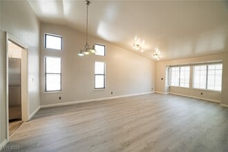 3101 Budding Blossom Ct in Las Vegas, NV - Building Photo - Building Photo