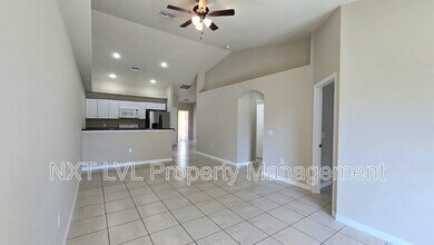 303 NE 24th Ave in Cape Coral, FL - Building Photo - Building Photo