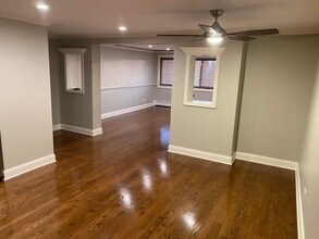 9629 Brandy Ct, Unit 6 in Des Plaines, IL - Foto de edificio - Building Photo