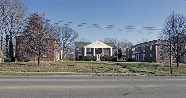 1033 Salem Ave in Dayton, OH - Building Photo - Building Photo