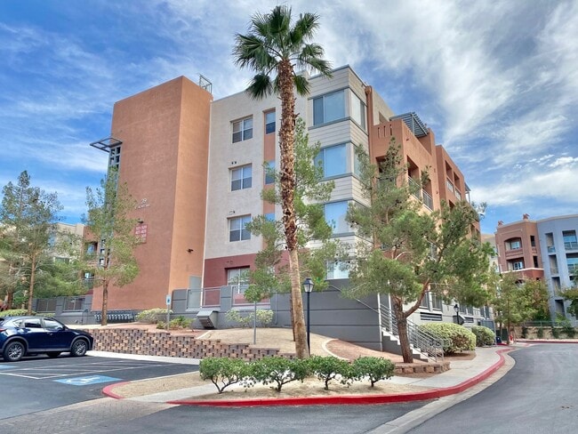 property at 39 E Agate Ave