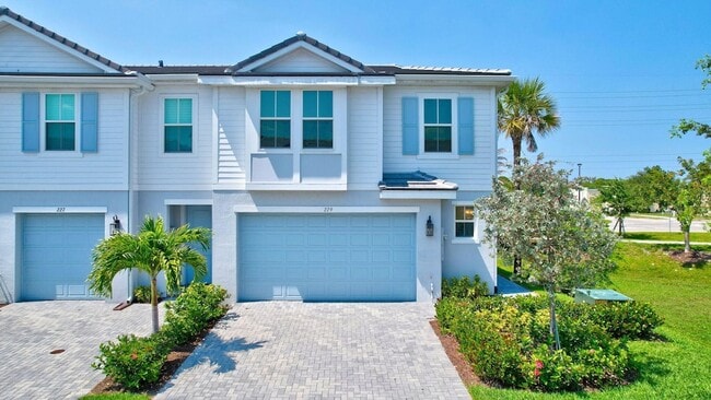 229 Preserve Trl S in Stuart, FL - Building Photo - Building Photo