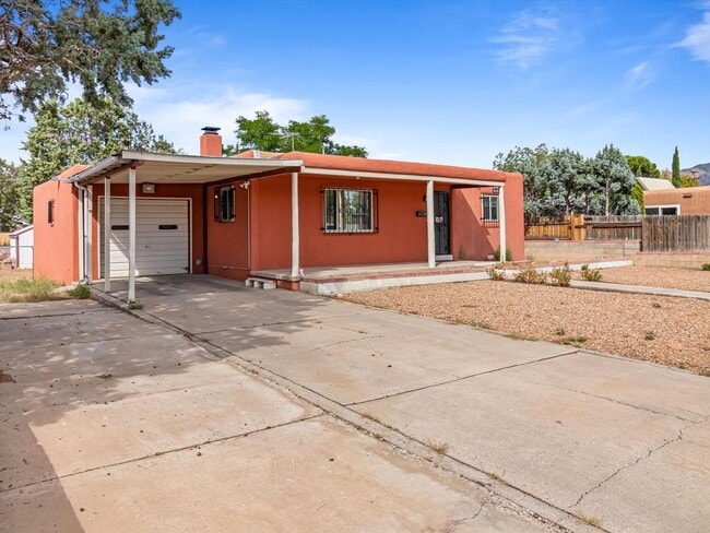 8215 Roma Ave NE in Albuquerque, NM - Building Photo - Building Photo