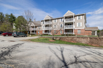 Quarrywood Green Condominiums in Milford, NH - Building Photo - Building Photo