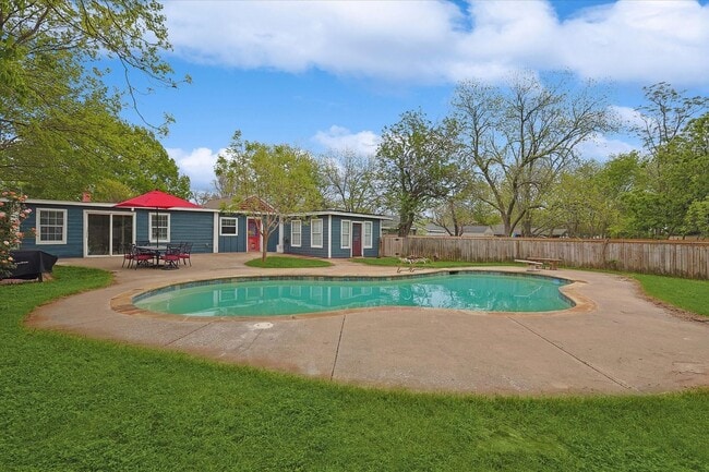 property at 406 Bellevue Dr