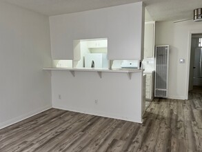 1013 12th St, Unit 3 in Santa Monica, CA - Foto de edificio - Building Photo