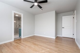 9730 Wickenburg Dr in Houston, TX - Building Photo - Building Photo