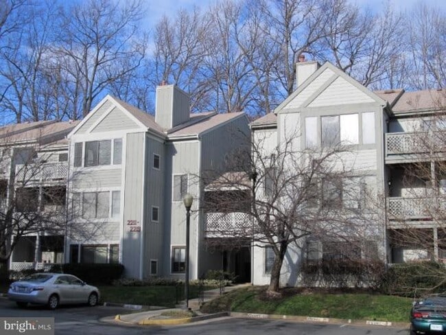 property at 2219 Hunters Run Dr