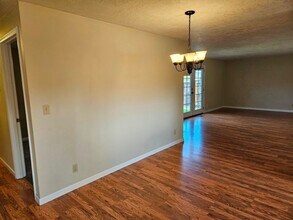 4555 Swallow Ct NE in Salem, OR - Building Photo - Building Photo