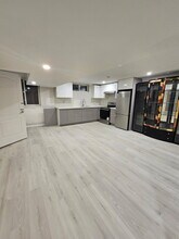 13076 Keele St in King City, ON - Building Photo - Building Photo