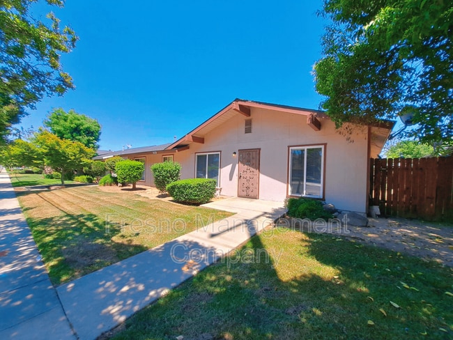 property at 6238 N Fresno St