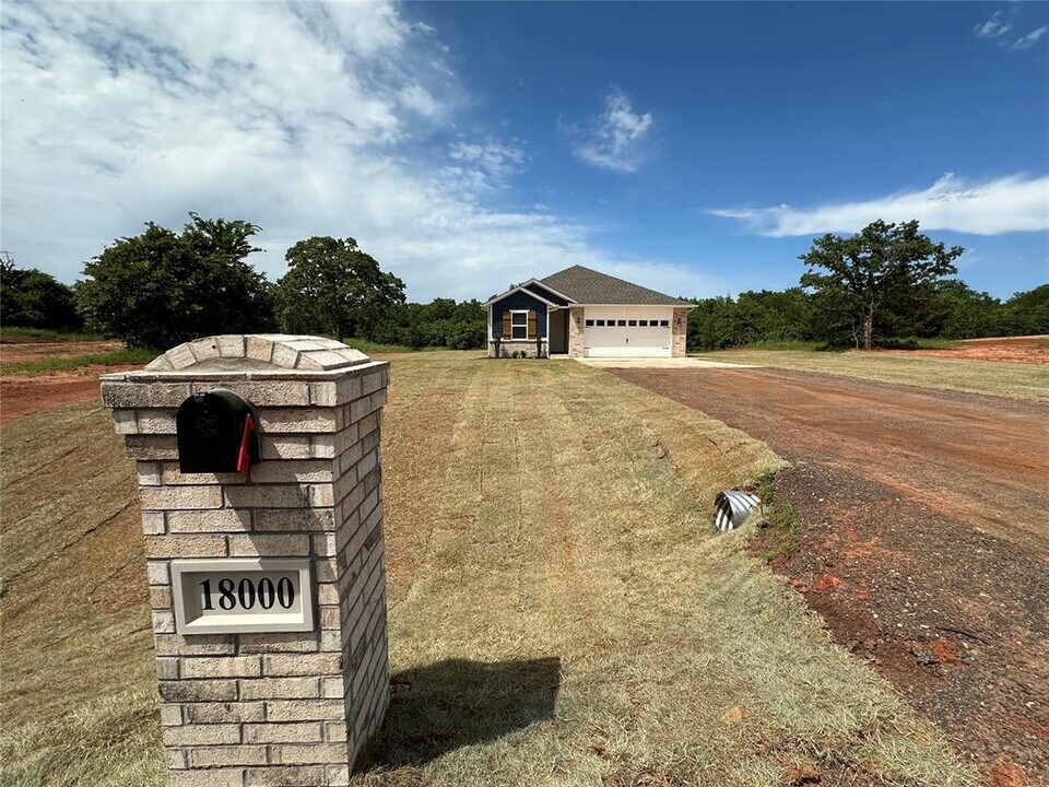 18000 Lantana Loop in Oklahoma City, OK - Building Photo
