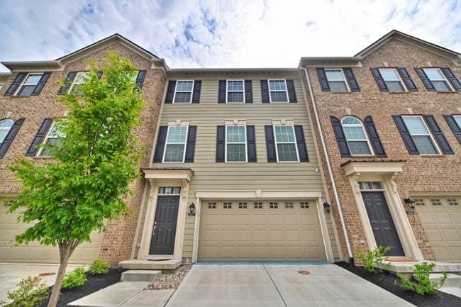 14233 Frostburg Dr in Carmel, IN - Building Photo - Building Photo