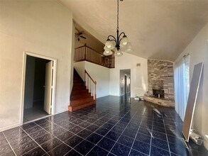 5144 Beaverhill Dr in Houston, TX - Building Photo - Building Photo