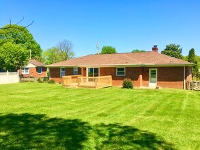 802 Hillmoor Dr in Johnson City, TN - Building Photo - Building Photo