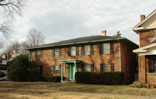 1202 10th Ave in Huntington, WV - Building Photo - Building Photo