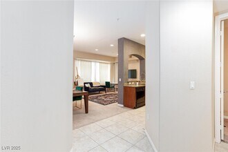 62 E Serene Ave in Las Vegas, NV - Building Photo - Building Photo