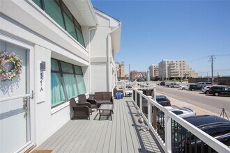 521 W Broadway in Long Beach, NY - Building Photo - Building Photo