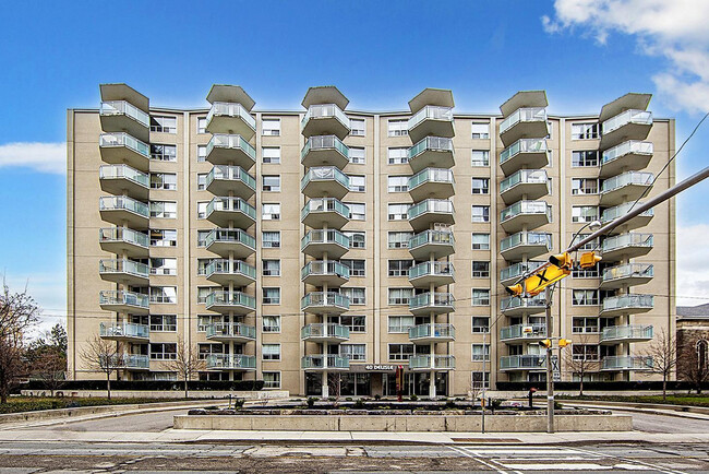 40 Delisle Apartments in Toronto, ON - Building Photo - Building Photo