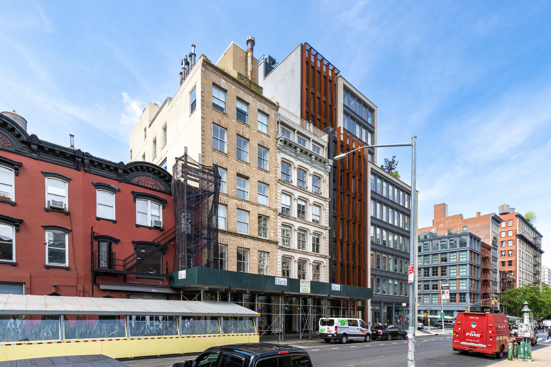 27-29 Great Jones St in New York, NY - Building Photo