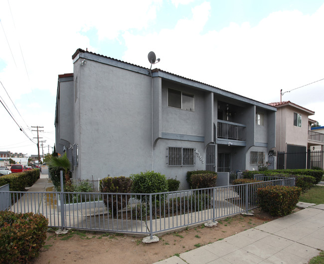 4355 Menlo Ave in San Diego, CA - Building Photo - Building Photo