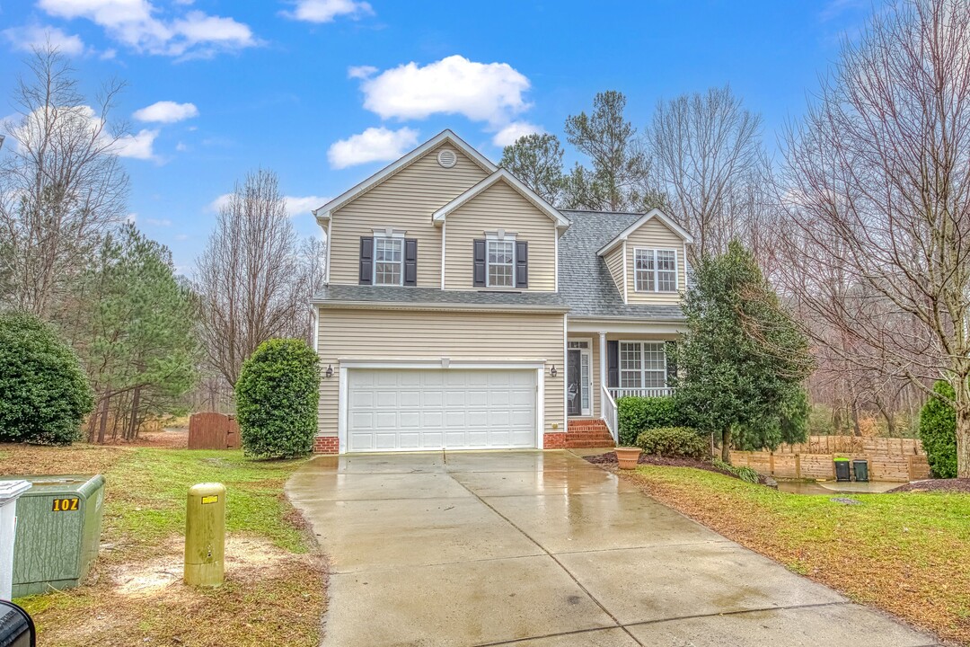 1504 Yellow Rainbow Ct in Apex, NC - Building Photo