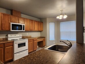 912 E Georgia Ave in Nampa, ID - Building Photo - Building Photo