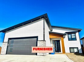 8419-C-881A 81a St in Fort St John, BC - Building Photo